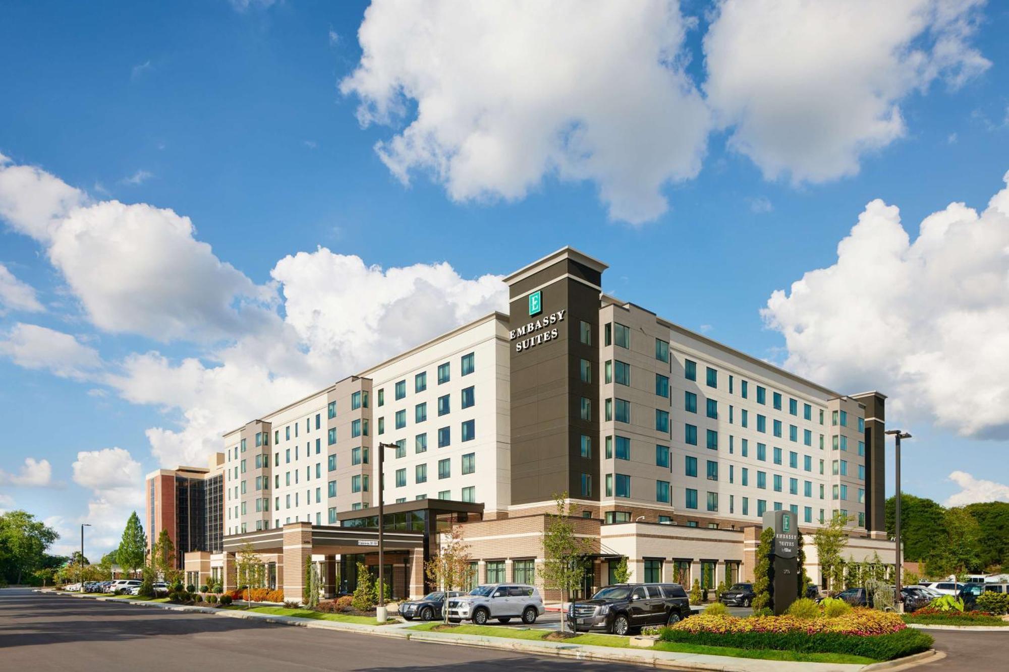 Embassy Suites By Hilton Atlanta Airport North Hapeville Exterior photo